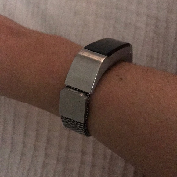 FitBit Alta - Picture 4 of 4